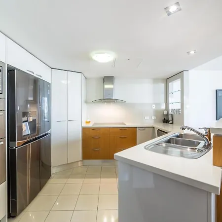 Trilogy Surfers Paradise Room photo